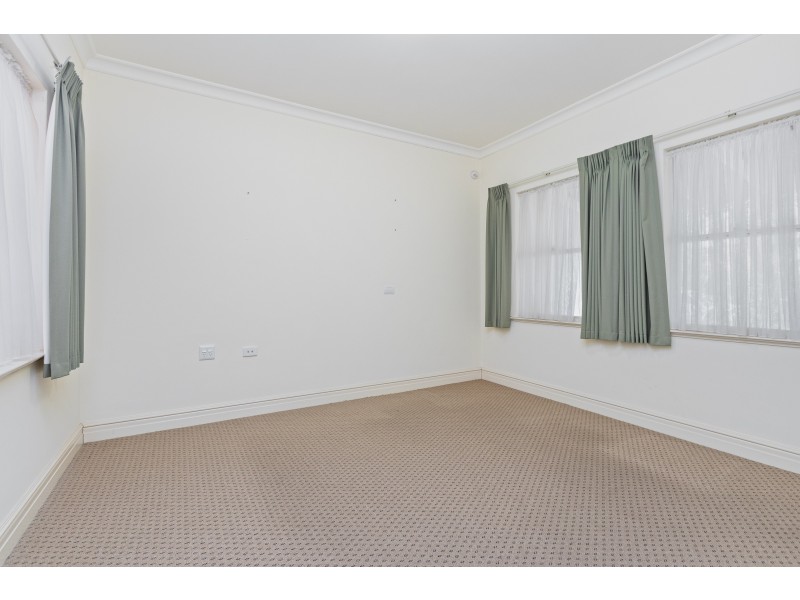 5 The Boulevard, Bentley WA 6102