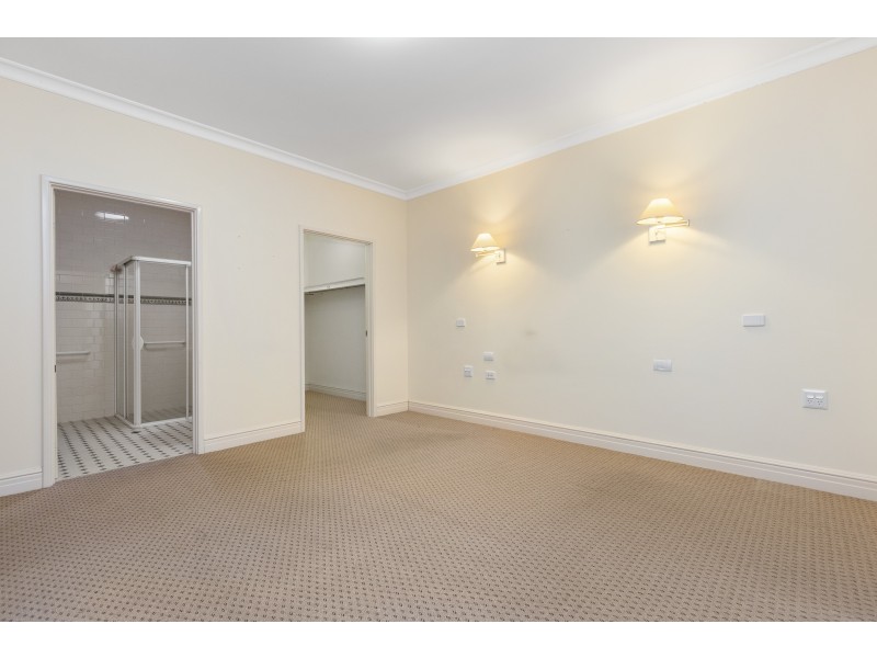 5 The Boulevard, Bentley WA 6102