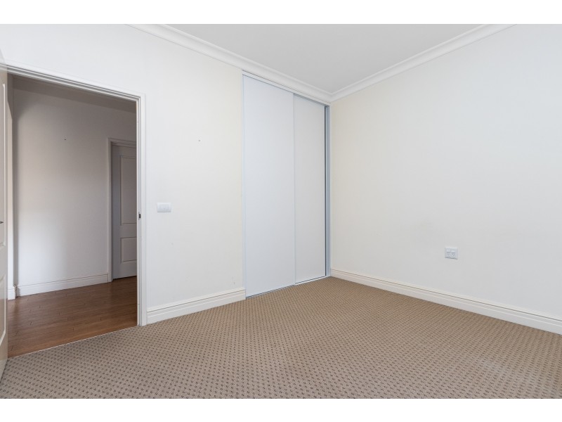 5 The Boulevard, Bentley WA 6102