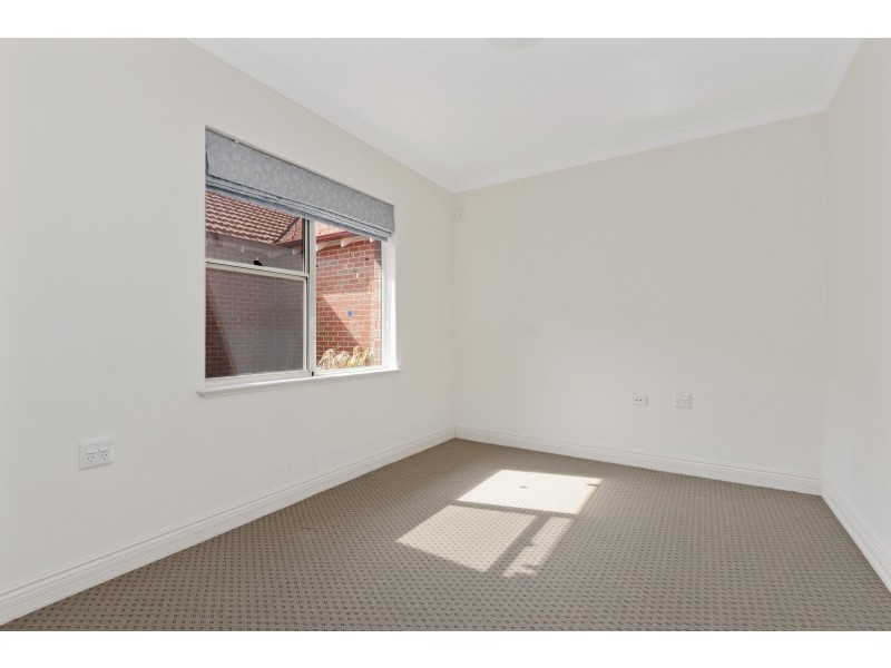 2 Jacaranda Avenue, Bentley WA 6102