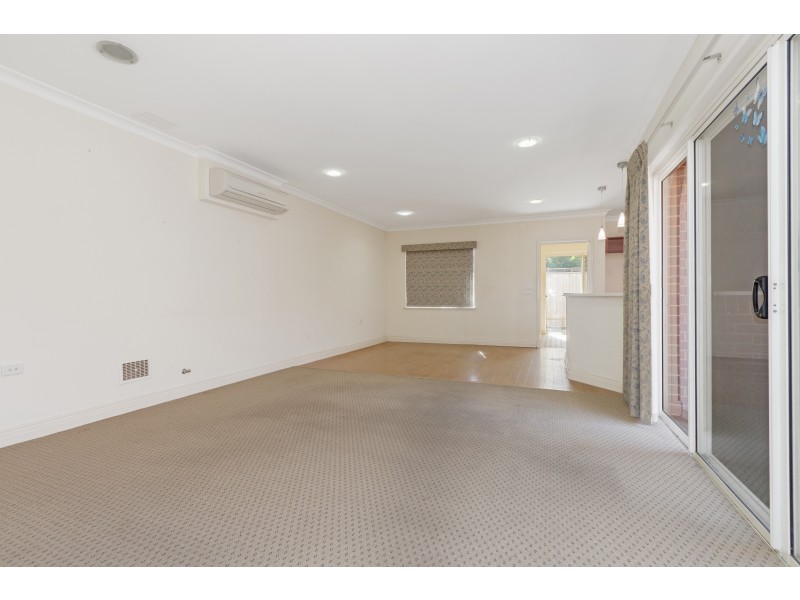 2 Jacaranda Avenue, Bentley WA 6102