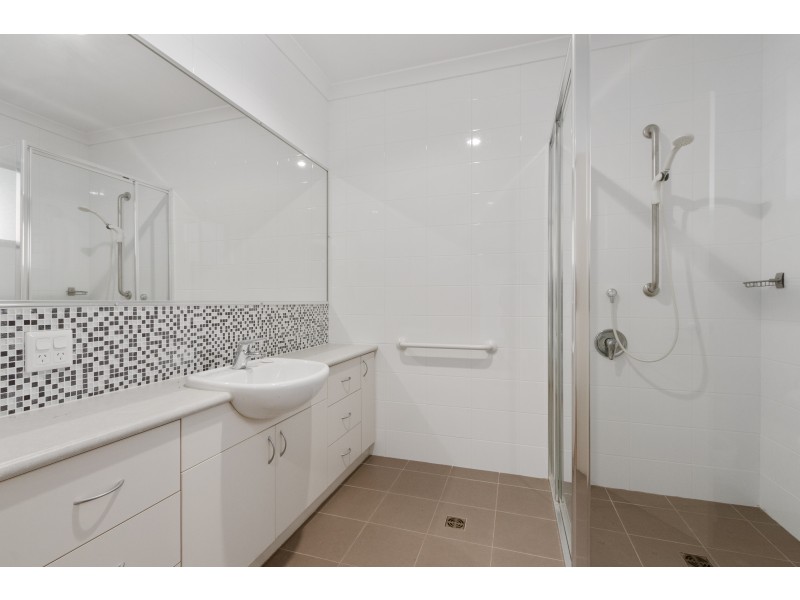 1 Fraser Grove, Bentley WA 6102