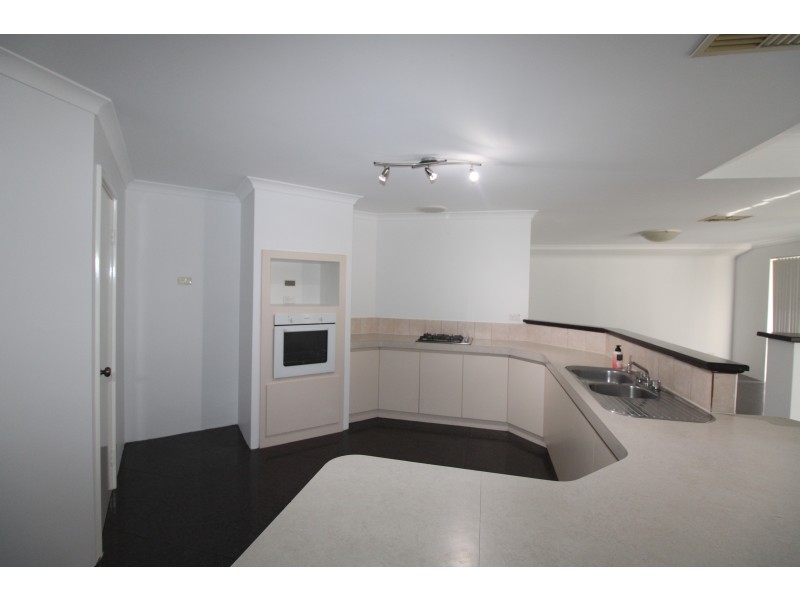 30 Tobermory Boulevard, Ellenbrook WA 6069