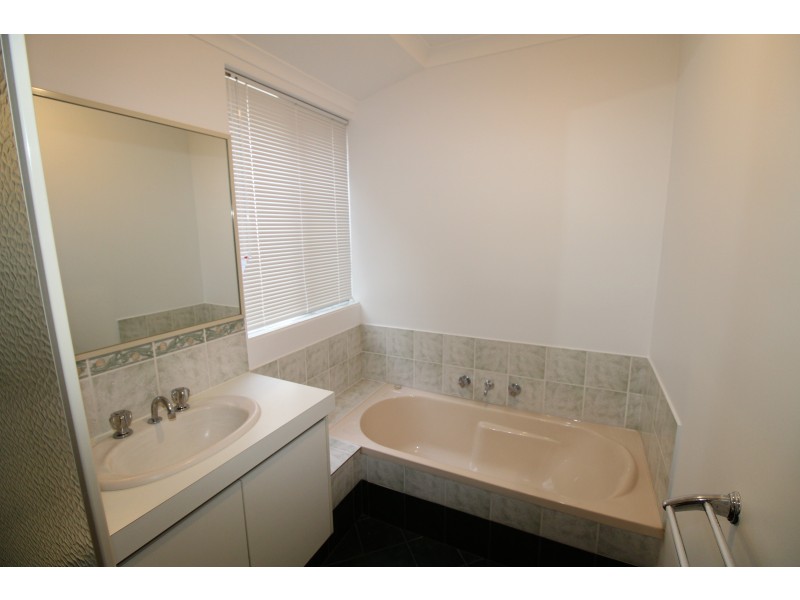 30 Tobermory Boulevard, Ellenbrook WA 6069