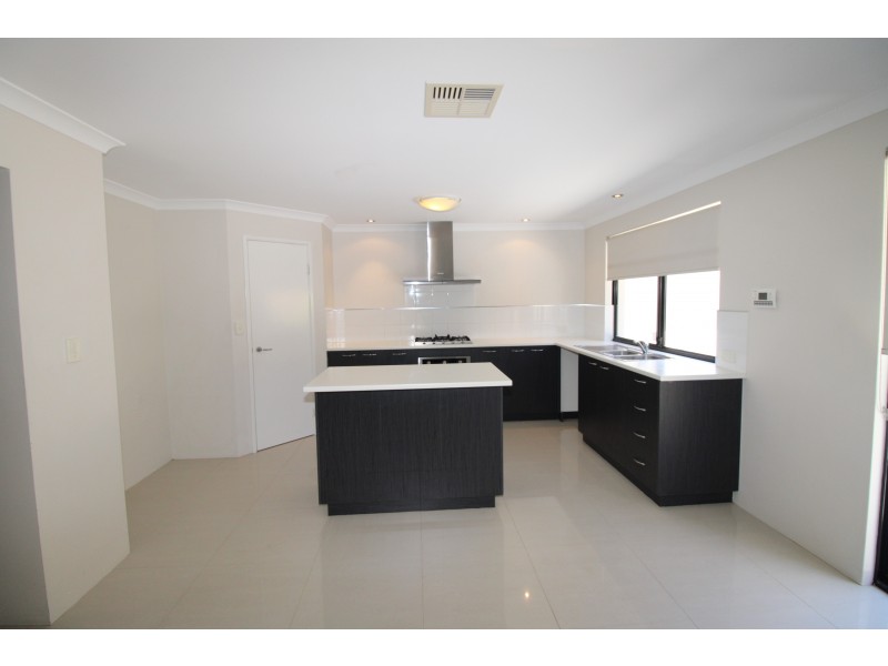 26 McKenzie Way, Embleton WA 6062