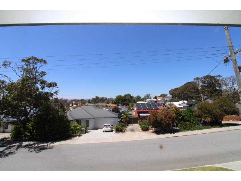 26 McKenzie Way, Embleton WA 6062