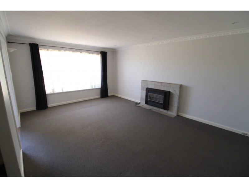 24 Parklands Square, Riverton WA 6148