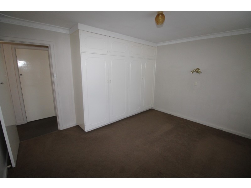 24 Parklands Square, Riverton WA 6148