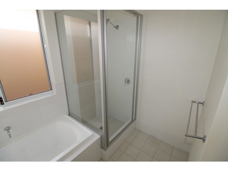 16 Spurwing Way, South Guildford WA 6055