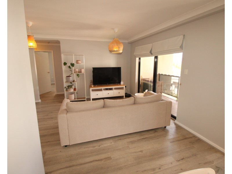 16/128 Mounts Bay Road, Perth WA 6000