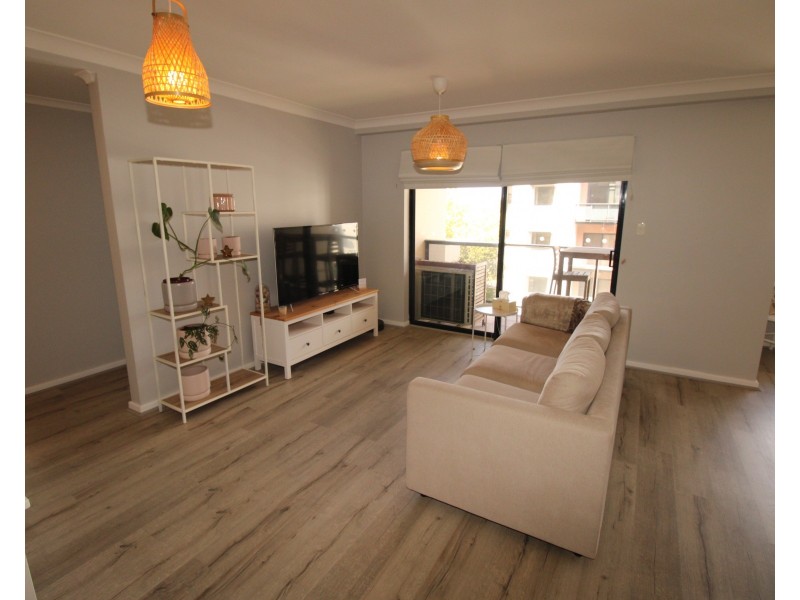 16/128 Mounts Bay Road, Perth WA 6000