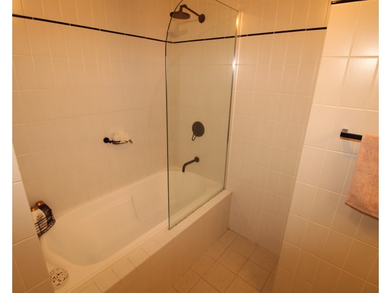 16/128 Mounts Bay Road, Perth WA 6000