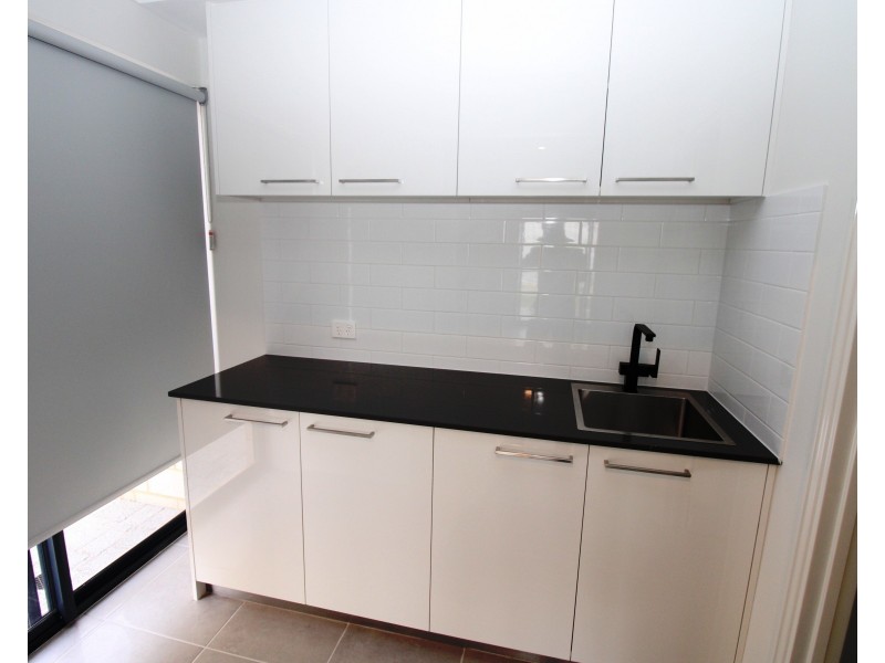 8 Wade Street, Embleton WA 6062