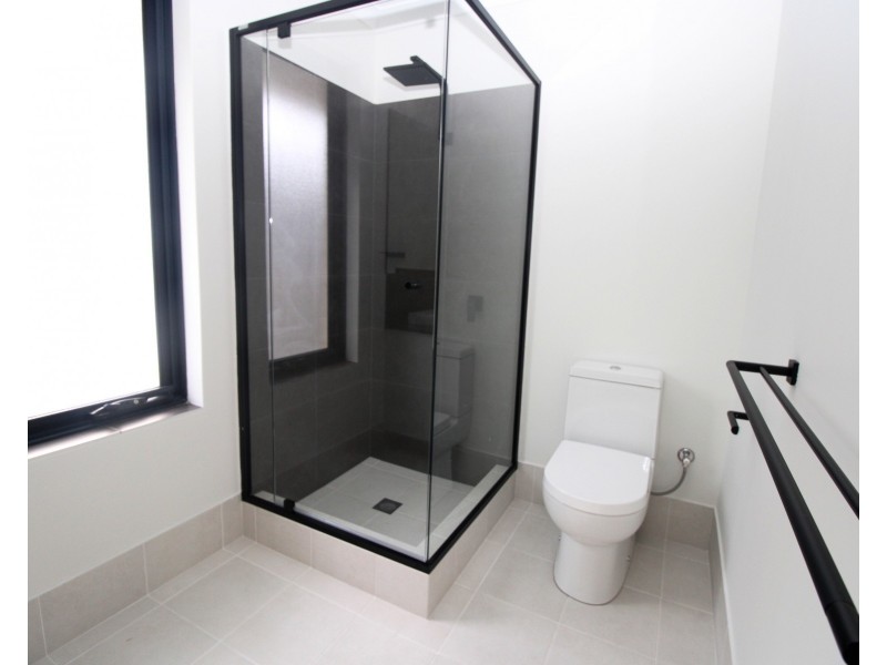 8 Wade Street, Embleton WA 6062