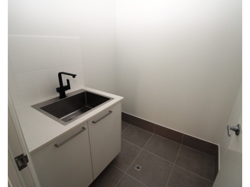 8 Wade Street, Embleton WA 6062