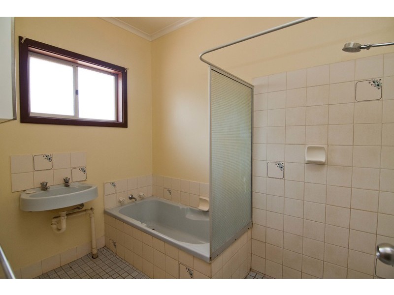 2 Lemonwood Way, Kununurra WA 6743