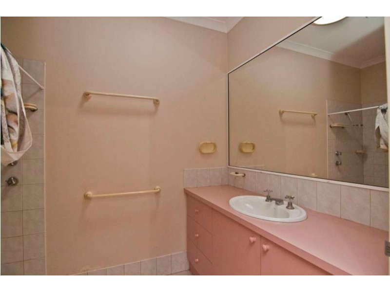 2 Cycas Close, Kununurra WA 6743