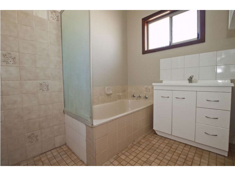 4 Sandalwood Street, Kununurra WA 6743