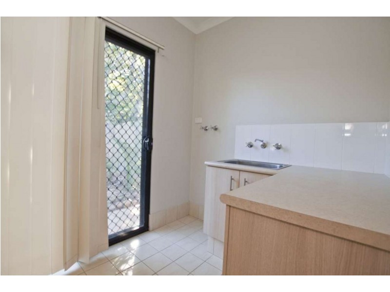 2/7 Greybox Crescent, Kununurra WA 6743