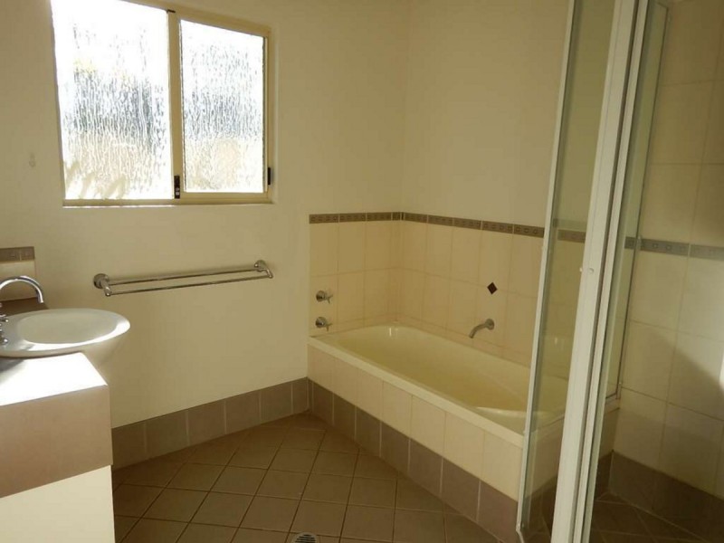 17 Barding Loop, Kununurra WA 6743