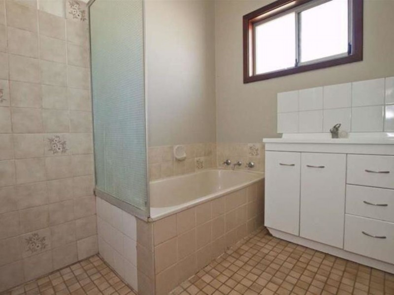 4 Sandalwood Street, Kununurra WA 6743