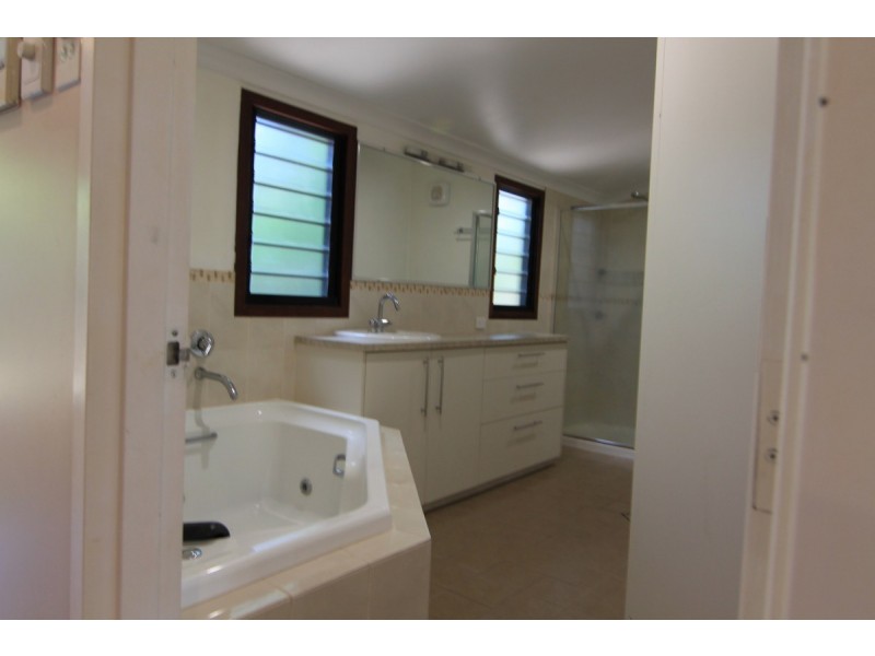 10 Rosewood Avenue, Kununurra WA 6743