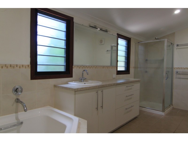 10 Rosewood Avenue, Kununurra WA 6743