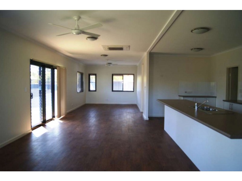 8 Tamarind Meander, Kununurra WA 6743