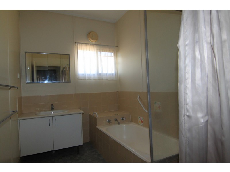 6A Carbeen Street, Kununurra WA 6743