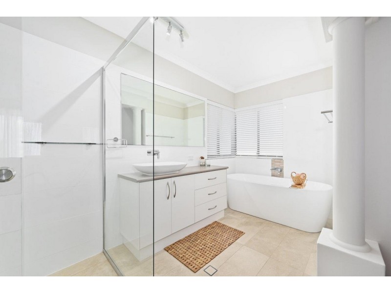 20 Beachview Court, Wannanup WA 6210