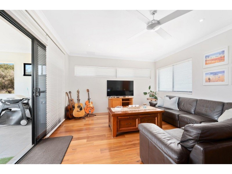 20 Beachview Court, Wannanup WA 6210