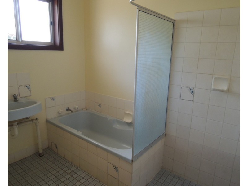 2 Lemonwood Way, Kununurra WA 6743