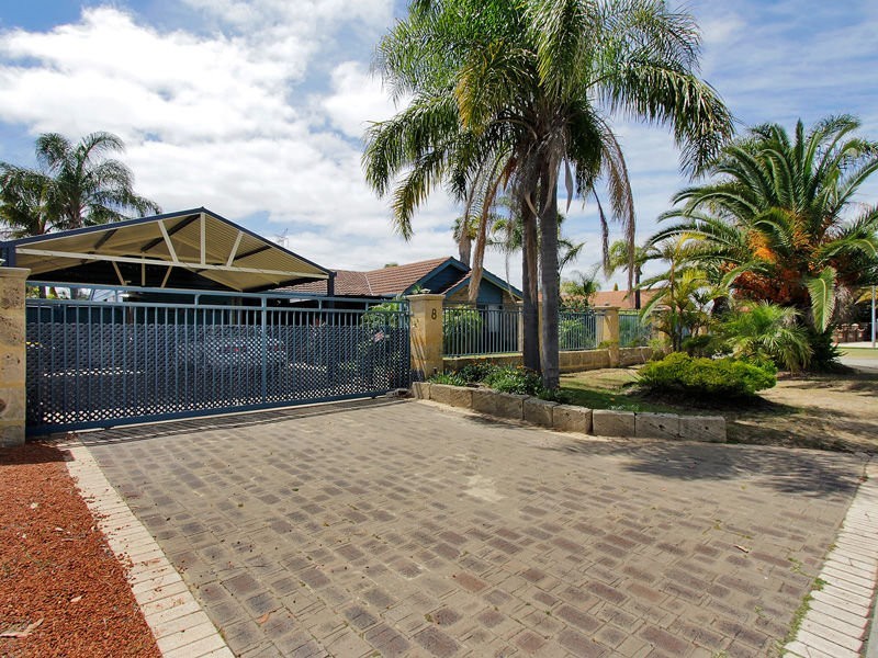 8 Gibson Way, Beechboro WA 6063
