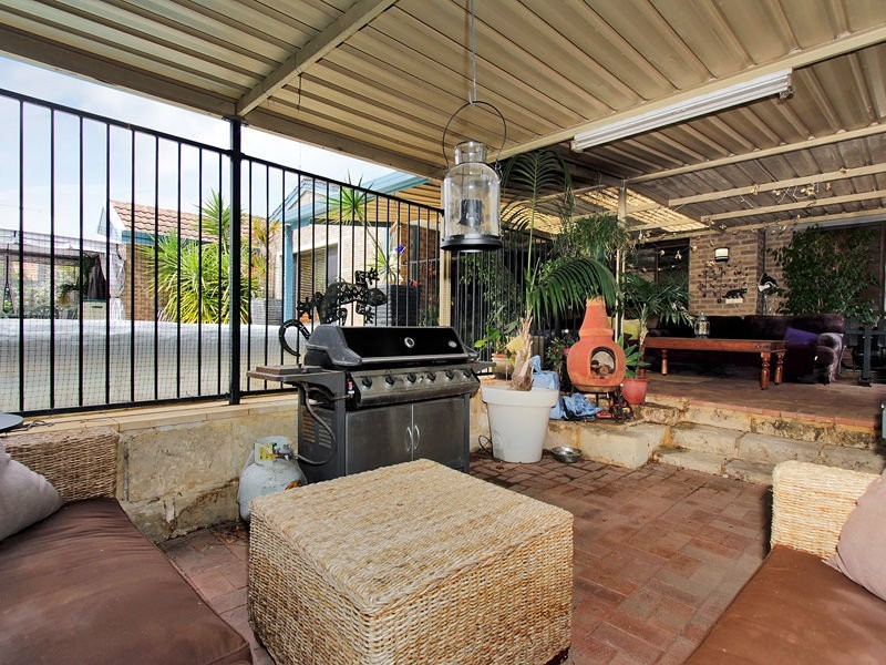 8 Gibson Way, Beechboro WA 6063