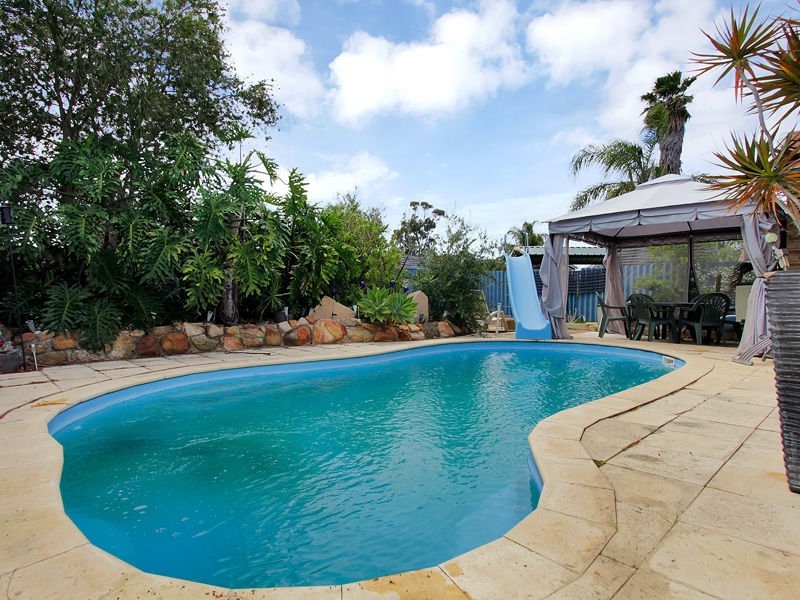 8 Gibson Way, Beechboro WA 6063