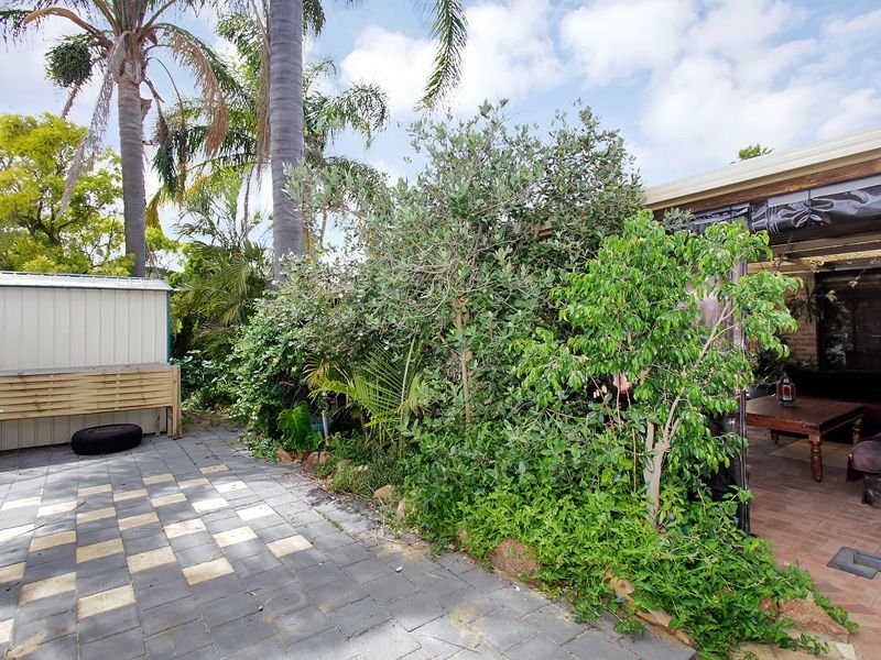 8 Gibson Way, Beechboro WA 6063