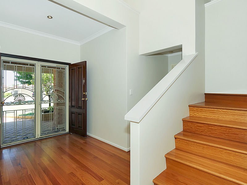 4 Whistler Court, Ellenbrook WA 6069