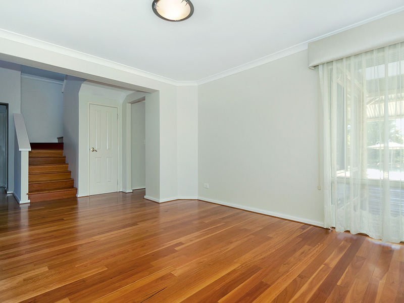 4 Whistler Court, Ellenbrook WA 6069