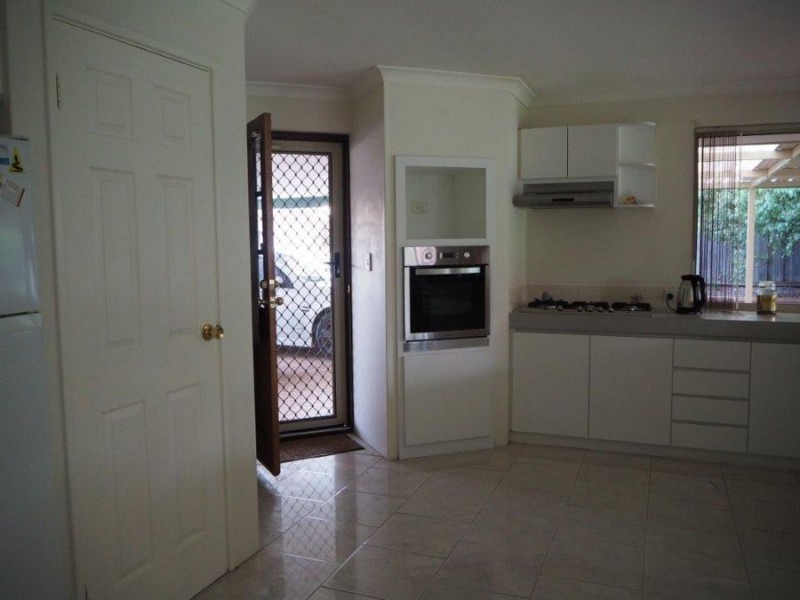 43 Woodlake Bvd, Ellenbrook WA 6069