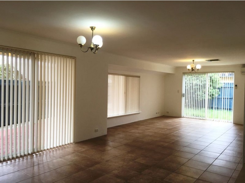 46 Lakefront Circle, The Vines WA 6069