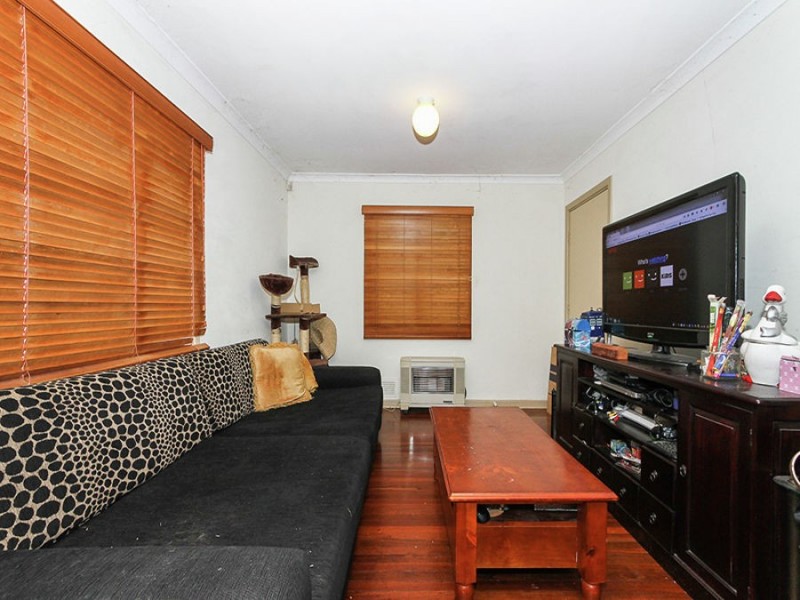 21a Lupton Way, Lockridge WA 6054