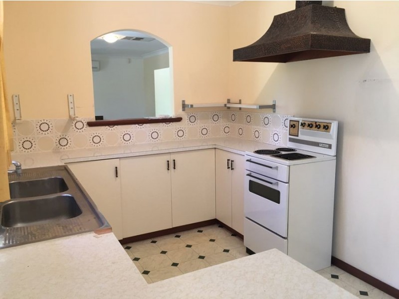 4/60 Ivanhoe Street, Bassendean WA 6054