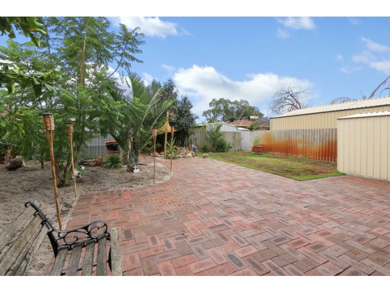 21 Weddall Road, Lockridge WA 6054