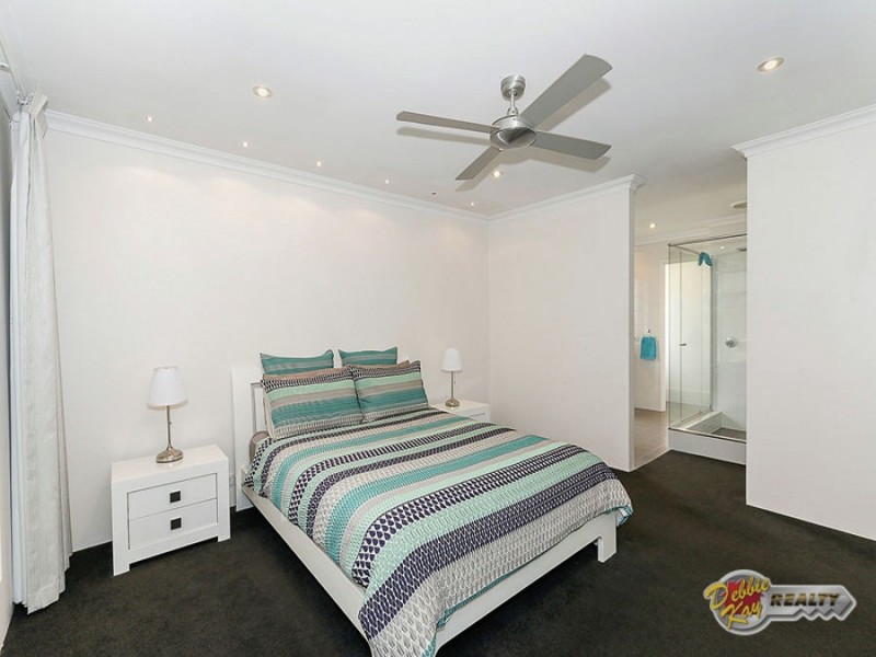 16 Cyandra Loop, Banksia Grove WA 6031