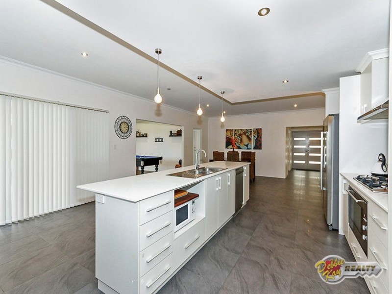 16 Cyandra Loop, Banksia Grove WA 6031