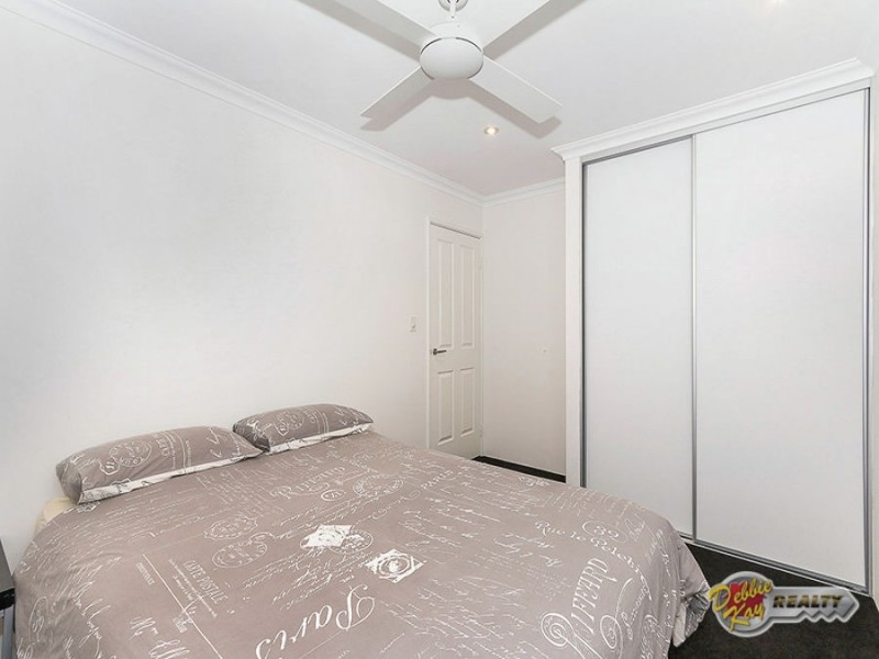 16 Cyandra Loop, Banksia Grove WA 6031