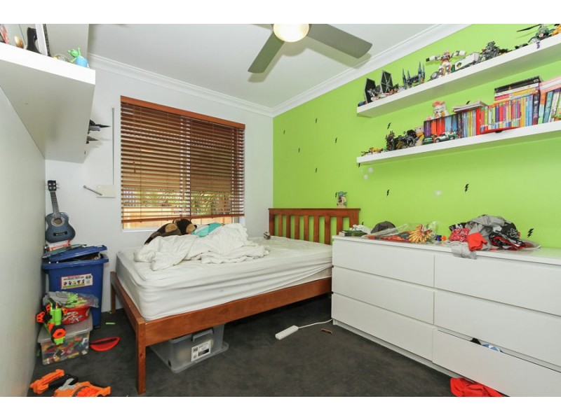 4 Lagoon Place, Beldon WA 6027