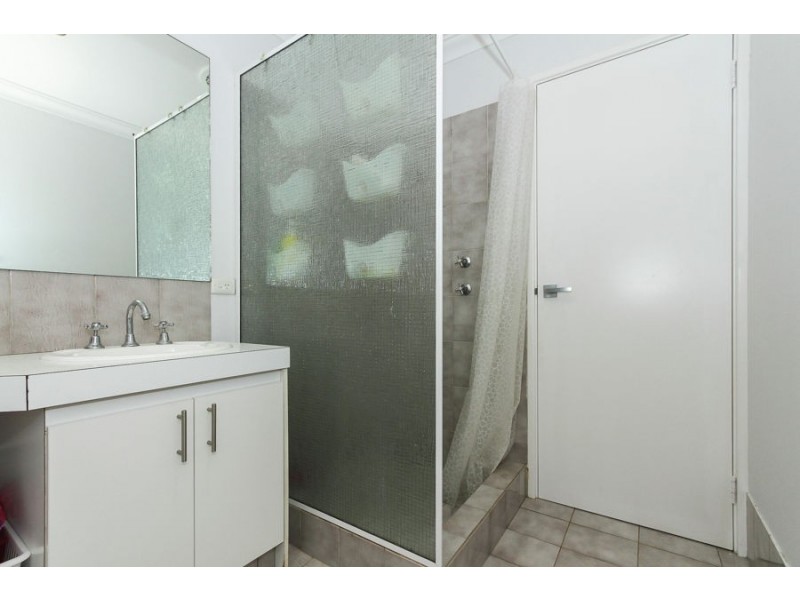 4 Lagoon Place, Beldon WA 6027