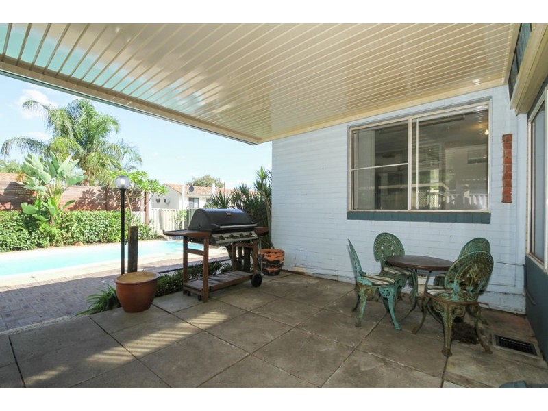 21 Woolgar Way, Lockridge WA 6054