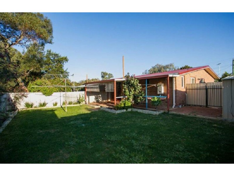 22 Diana Cres, Lockridge WA 6054